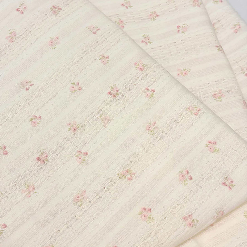 100 % bomuld, jacquard, udskårne stoffer og krøllede stoffer